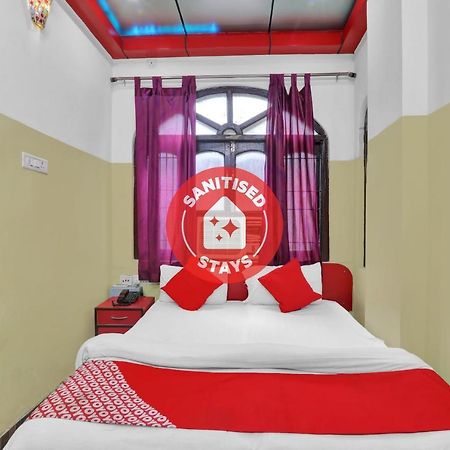 Oyo 82407 K Shree Guest House فاراناسي المظهر الخارجي الصورة