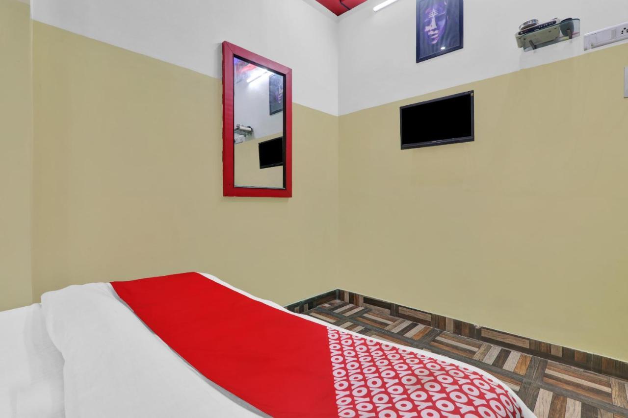 Oyo 82407 K Shree Guest House فاراناسي المظهر الخارجي الصورة