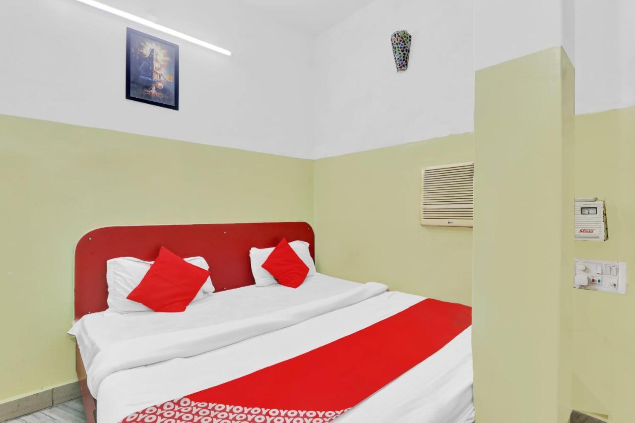 Oyo 82407 K Shree Guest House فاراناسي المظهر الخارجي الصورة