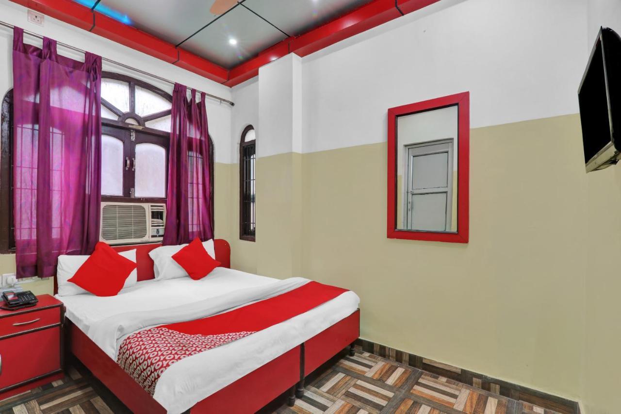 Oyo 82407 K Shree Guest House فاراناسي المظهر الخارجي الصورة